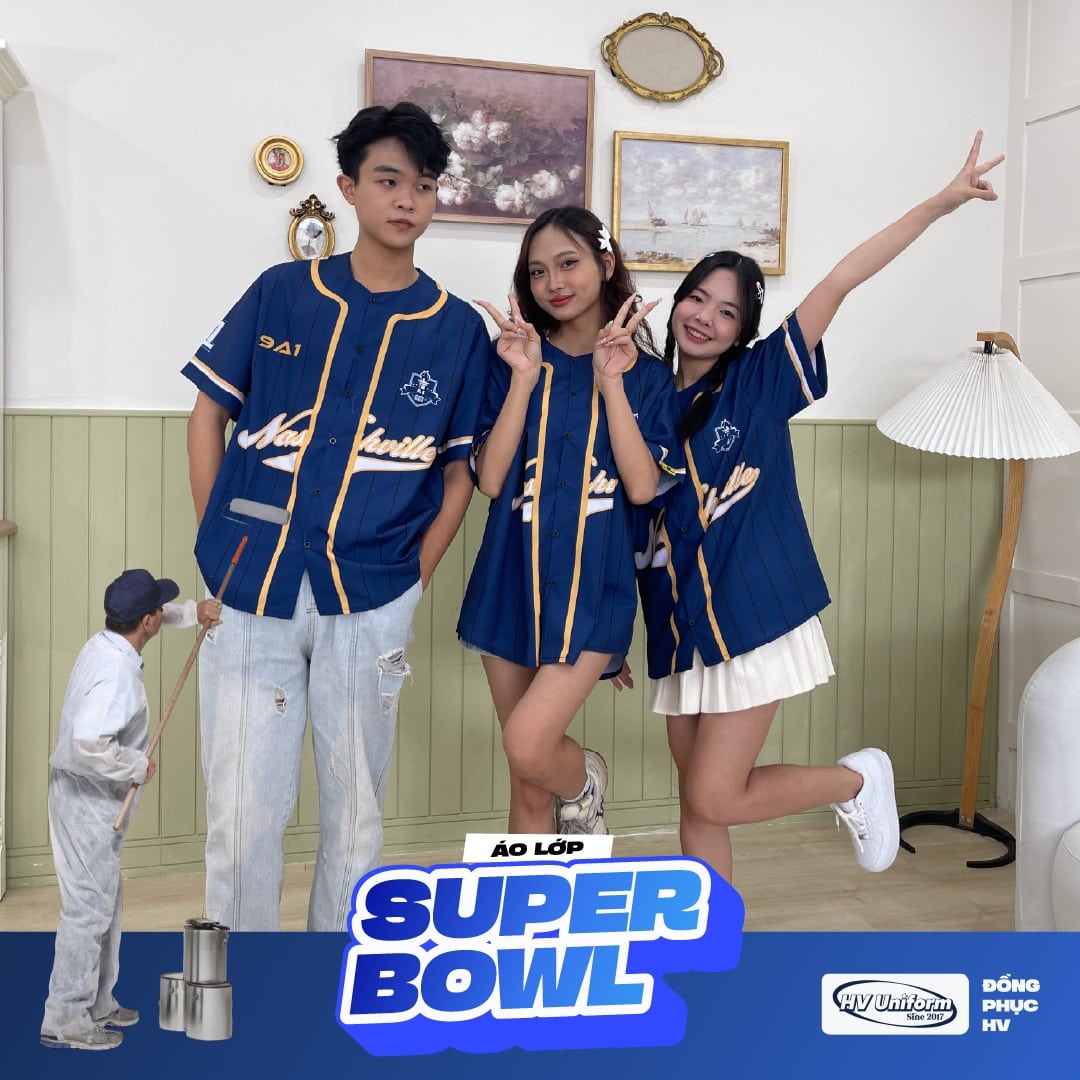 Áo lớp Super Bowl xanh đen AL306, bố cục Super Bowl, ba người